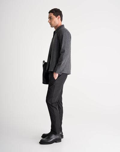 Pantalón regular tiro medio negro hombre