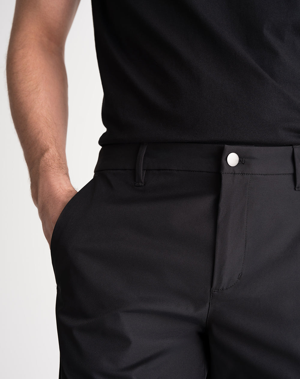 Pantalón regular tiro medio negro hombre
