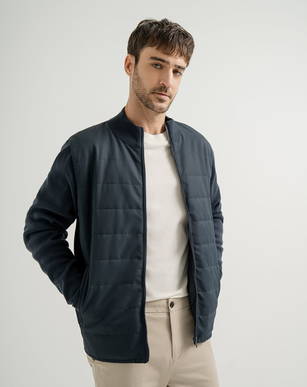 Chaqueta regular fit sin capucha azul
