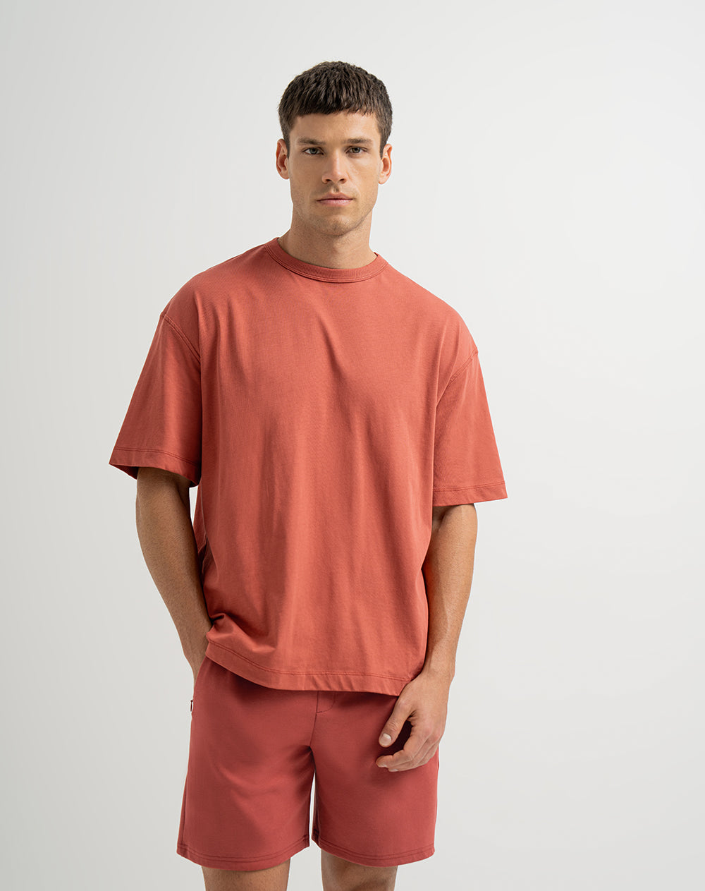 Camiseta en algodón sostenible holgada terracota para hombre