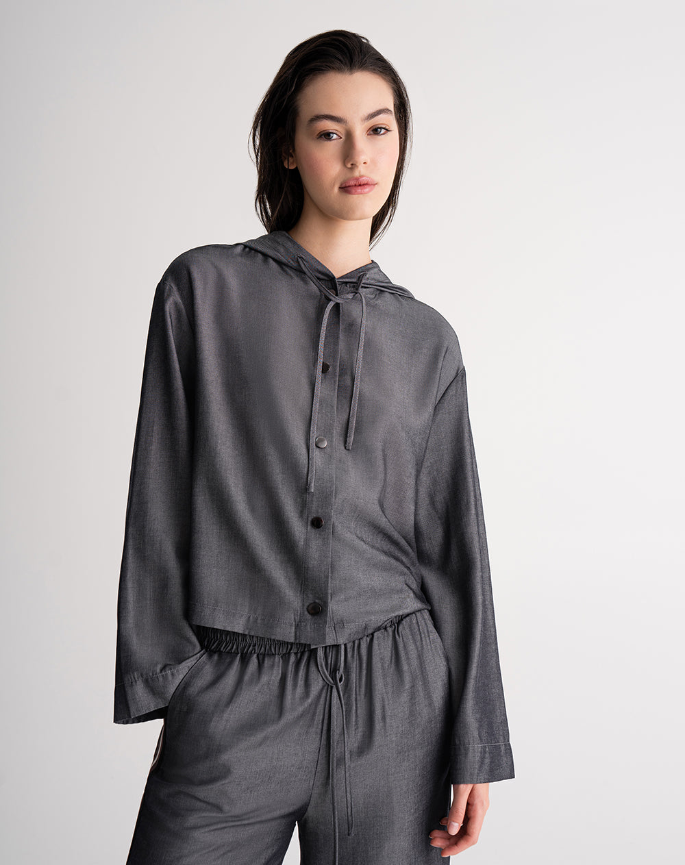 Camisa relaxed fit manga larga gris