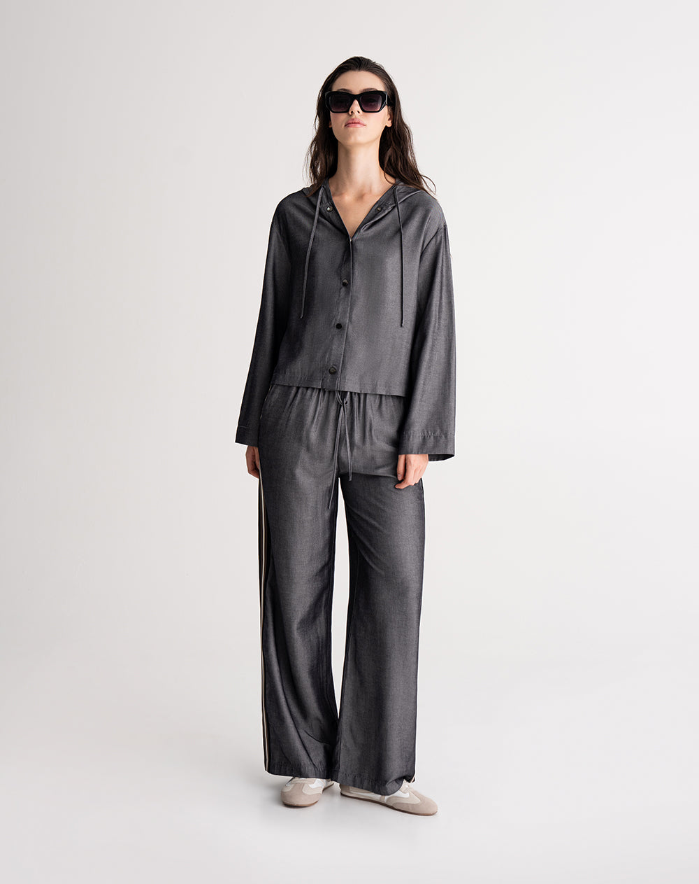 Camisa relaxed fit manga larga gris