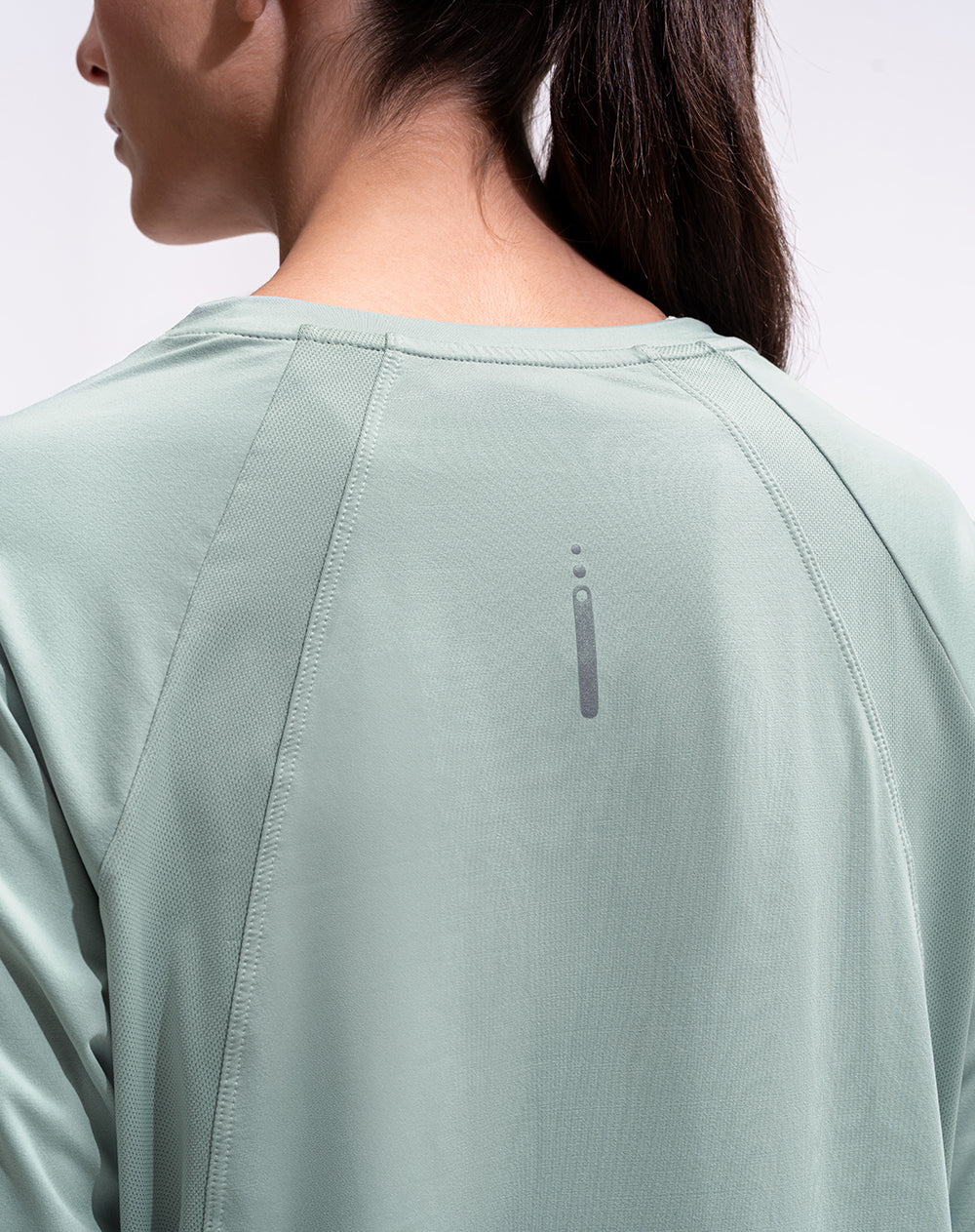 Camibuzo deportivo control humedad verde mujer