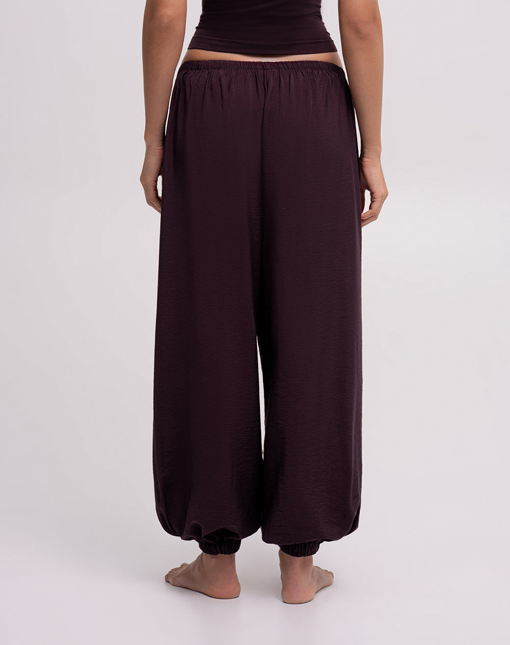 Pantalón balloon bota resortada  tiro alto vinotinto mujer