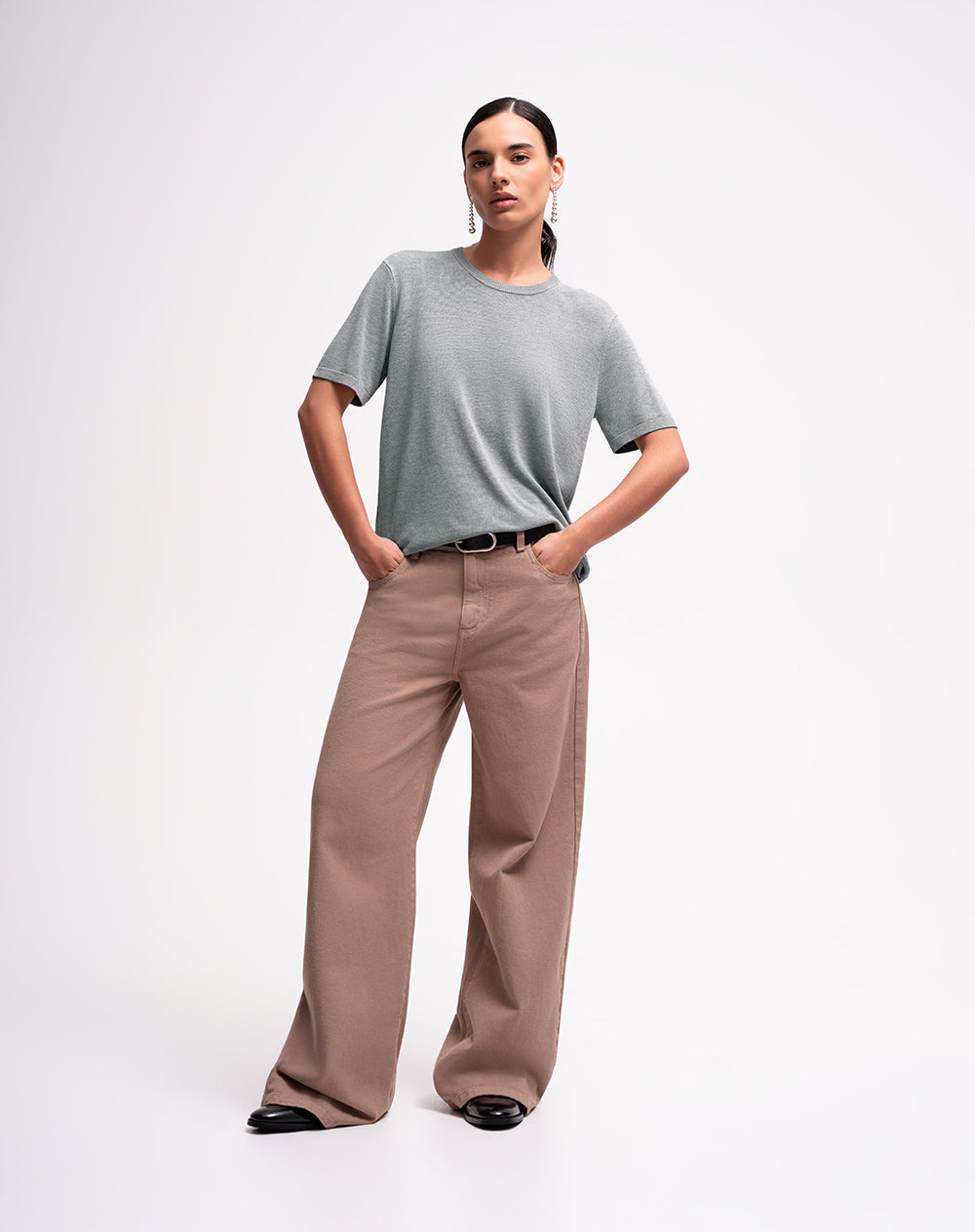 Camiseta regular fit manga corta gris