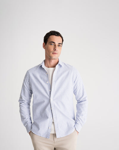 Camisa regular fit manga larga azul con rayas