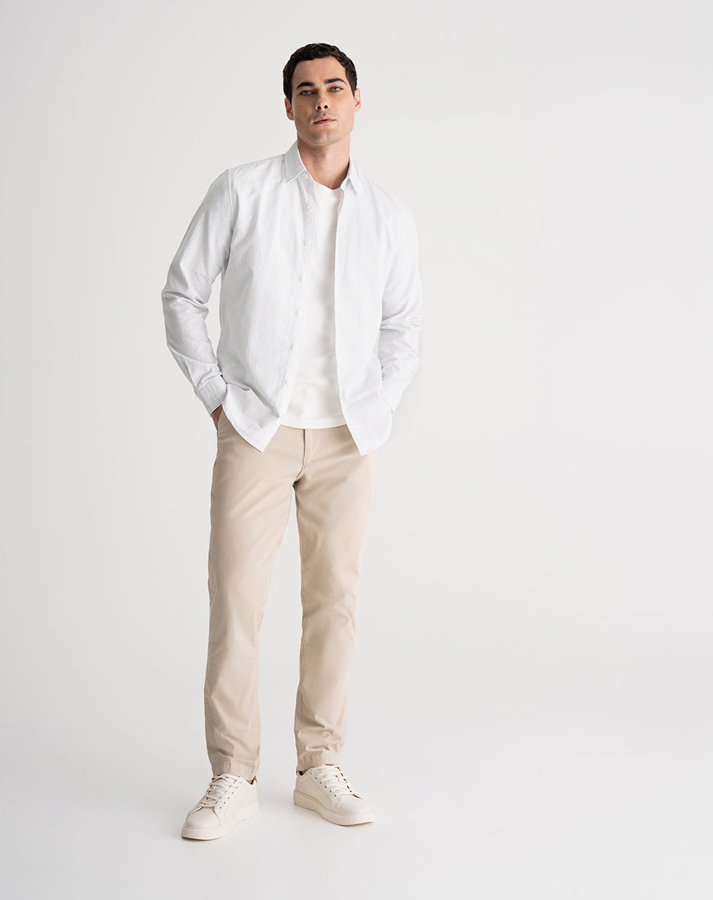 Camisa regular fit manga larga blanca con rayas
