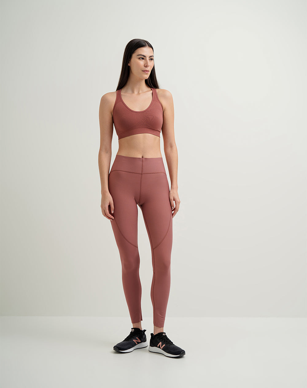 Top deportivo soporte alto seamless pocas costuras vino tinto