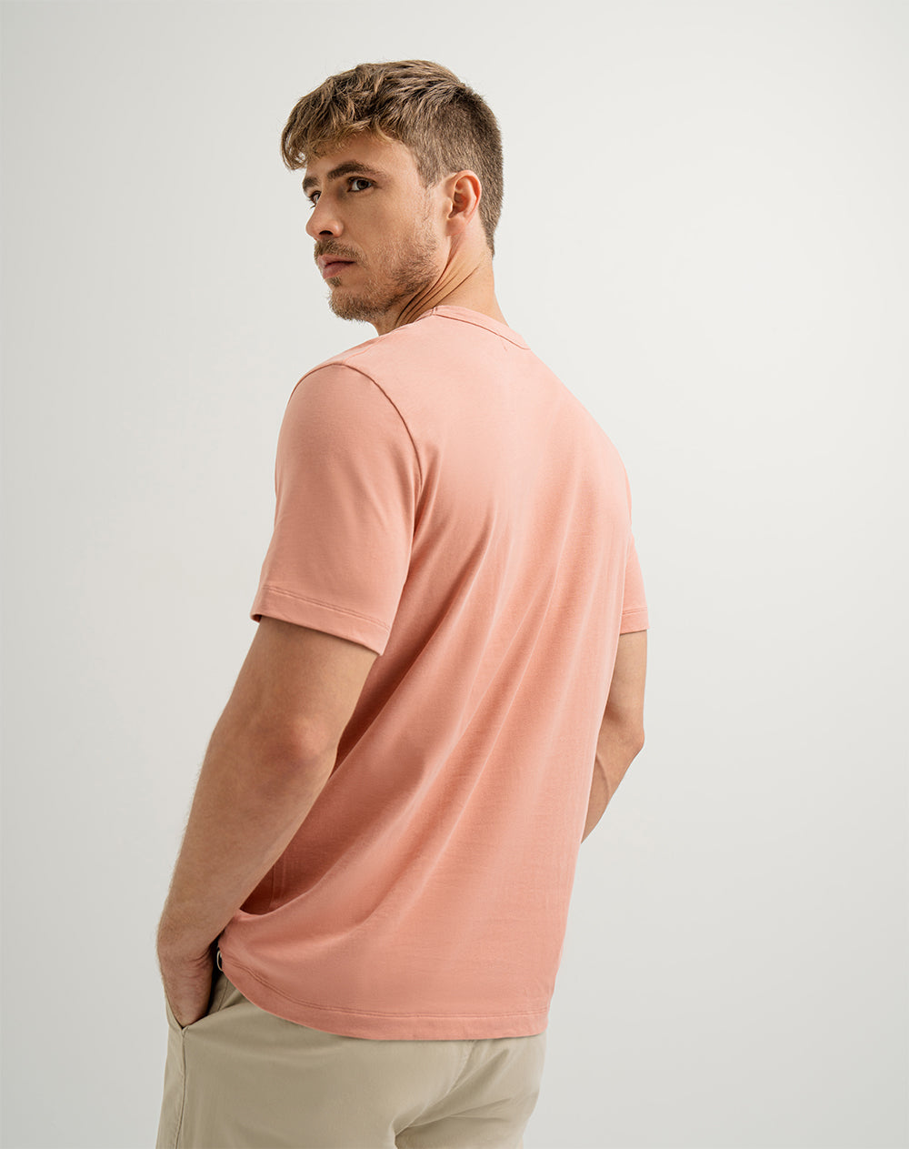 Camiseta regular fit manga corta rosada