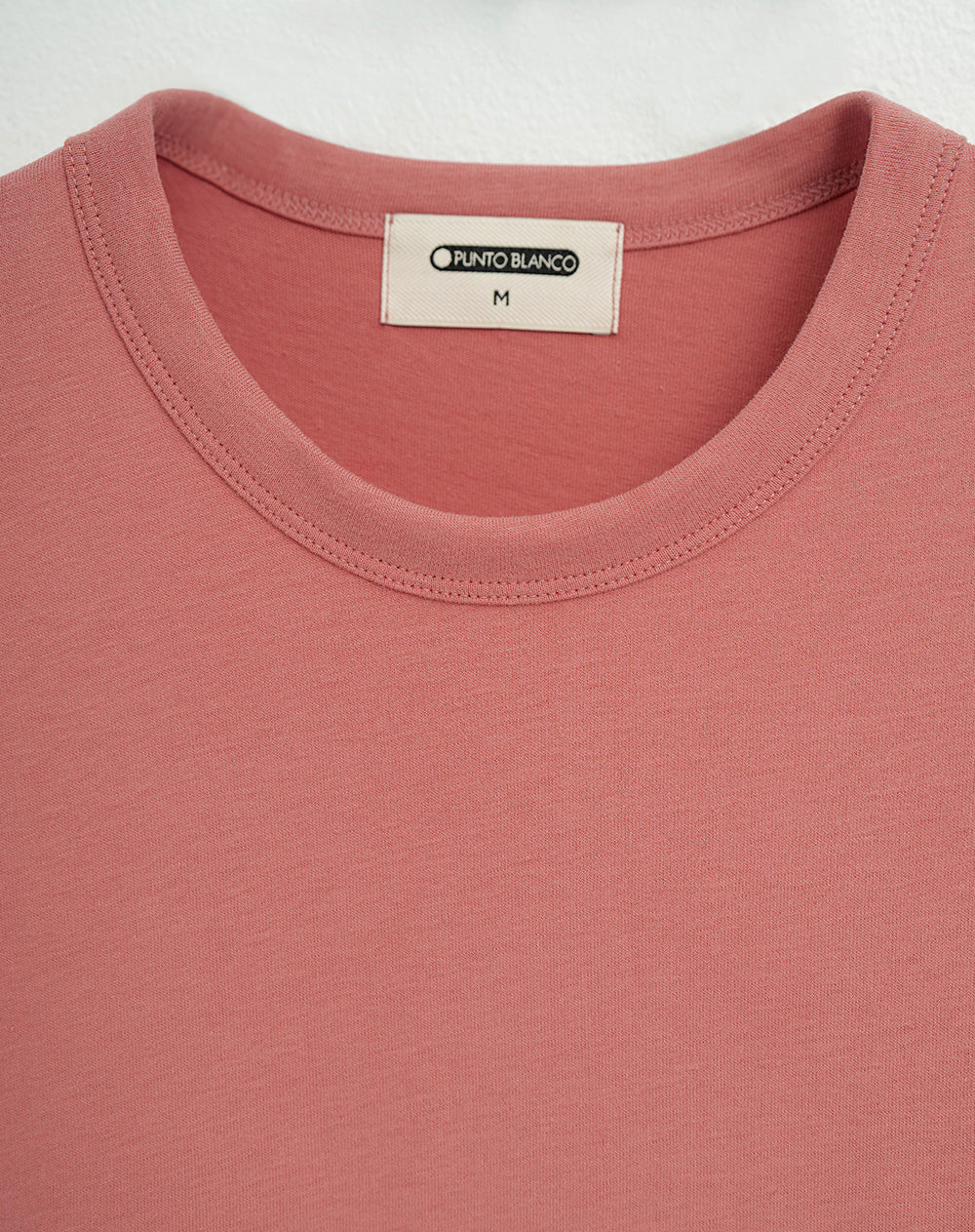Camiseta regular algodón sostenible rosada hombre