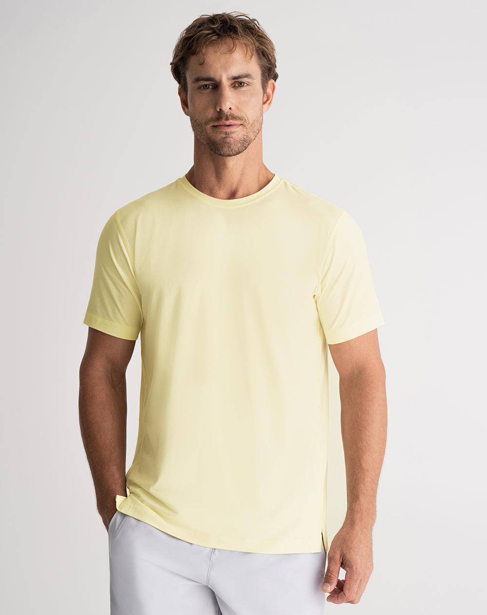 Camiseta regular fit manga corta amarilla
