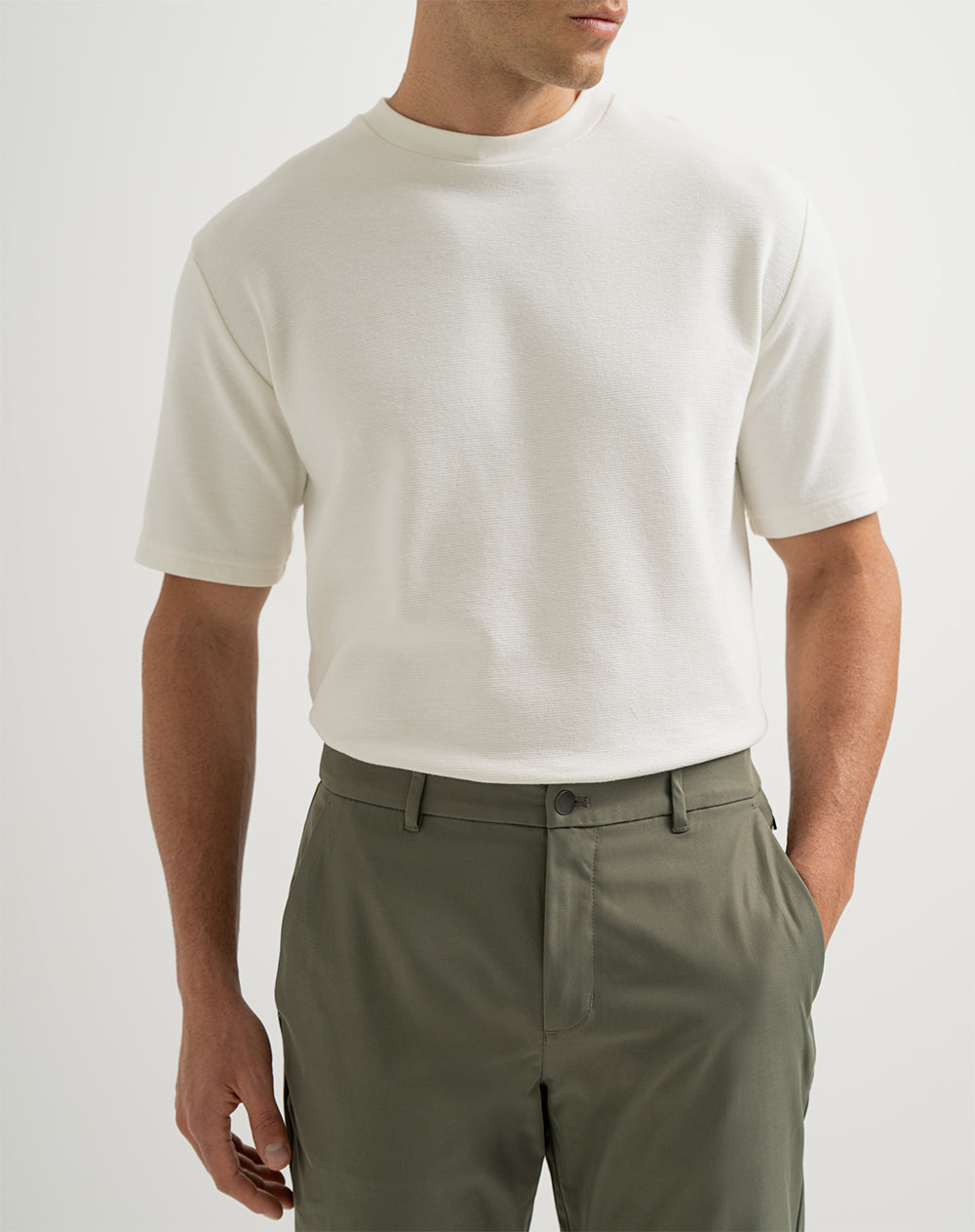 Pantalón regular fit tiro medio verde