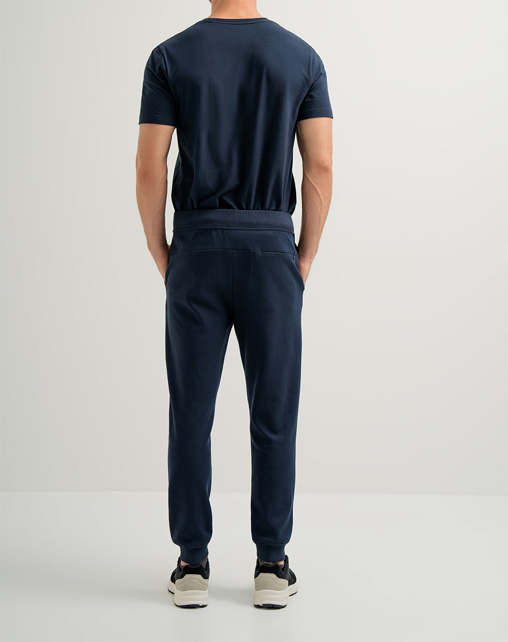 Jogger algodón sostenible semi ajustado azul oscuro para hombre