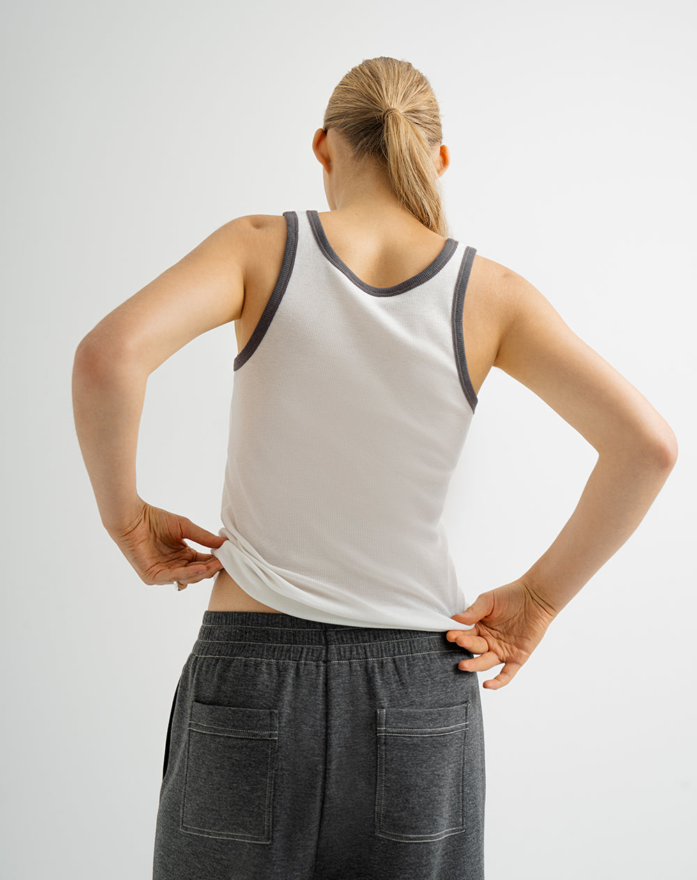 Camiseta sin mangas en algodón sostenible blanca para mujer