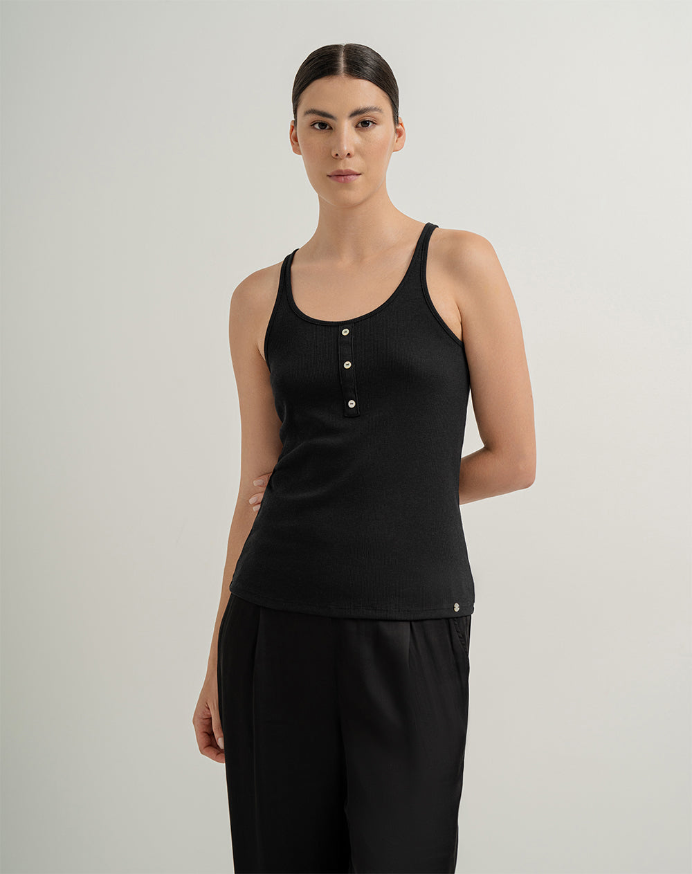 Camiseta sisa de pijama mujer algodón sostenible negra