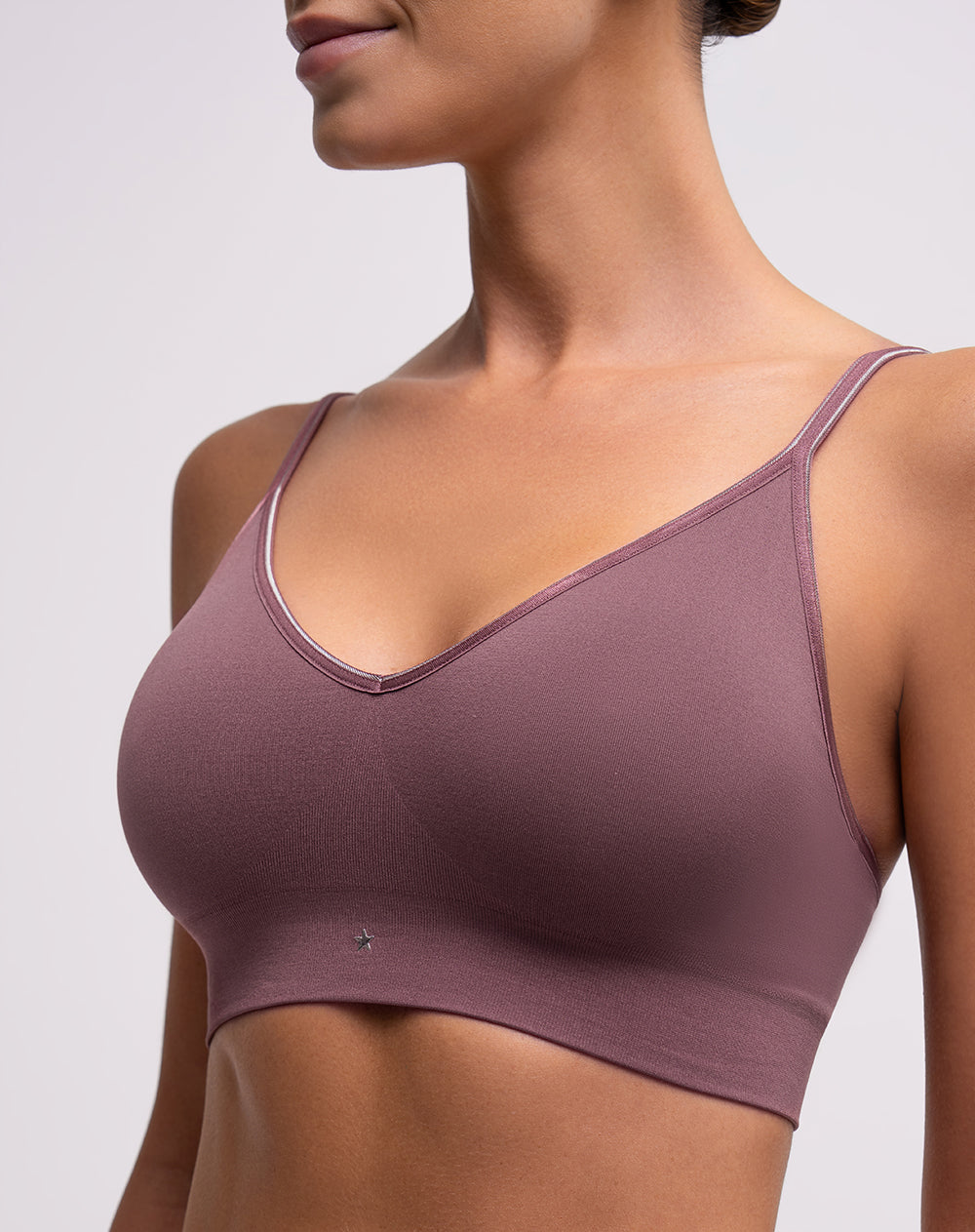 Top soporte medio seamless copas removibles morado