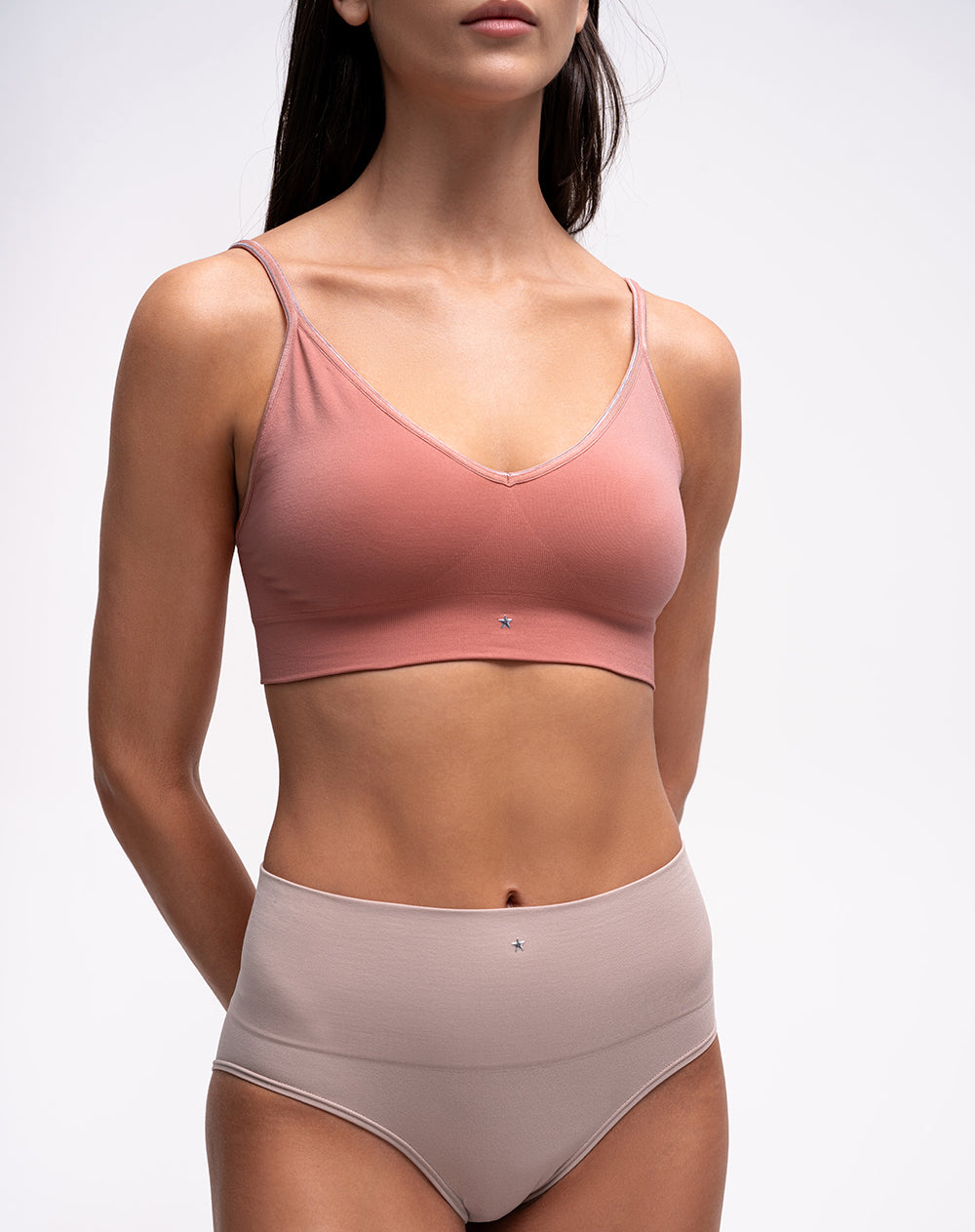 Top soporte medio seamless copas removibles rosado