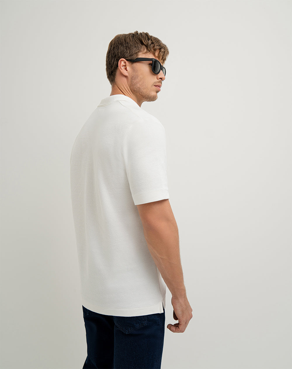Polo regular fit tela con textura gris claro