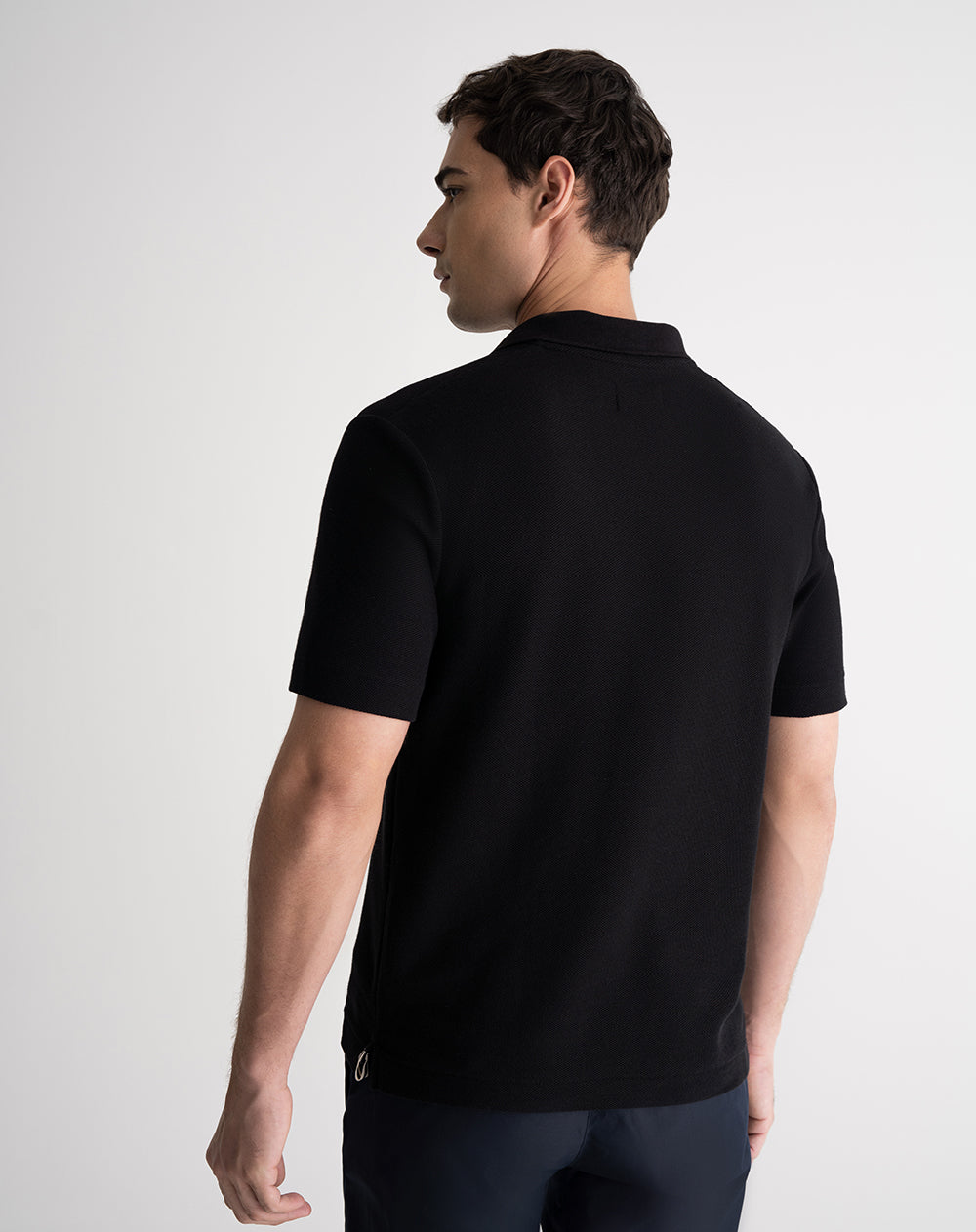 Polo regular algodón cuello sin botones negra hombre