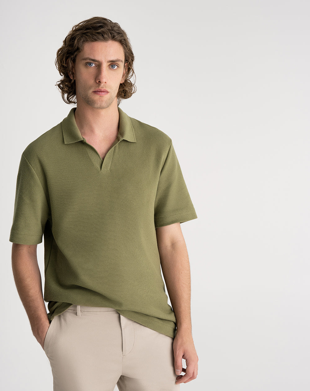 Polo algodón cuello sin botones verde hombre