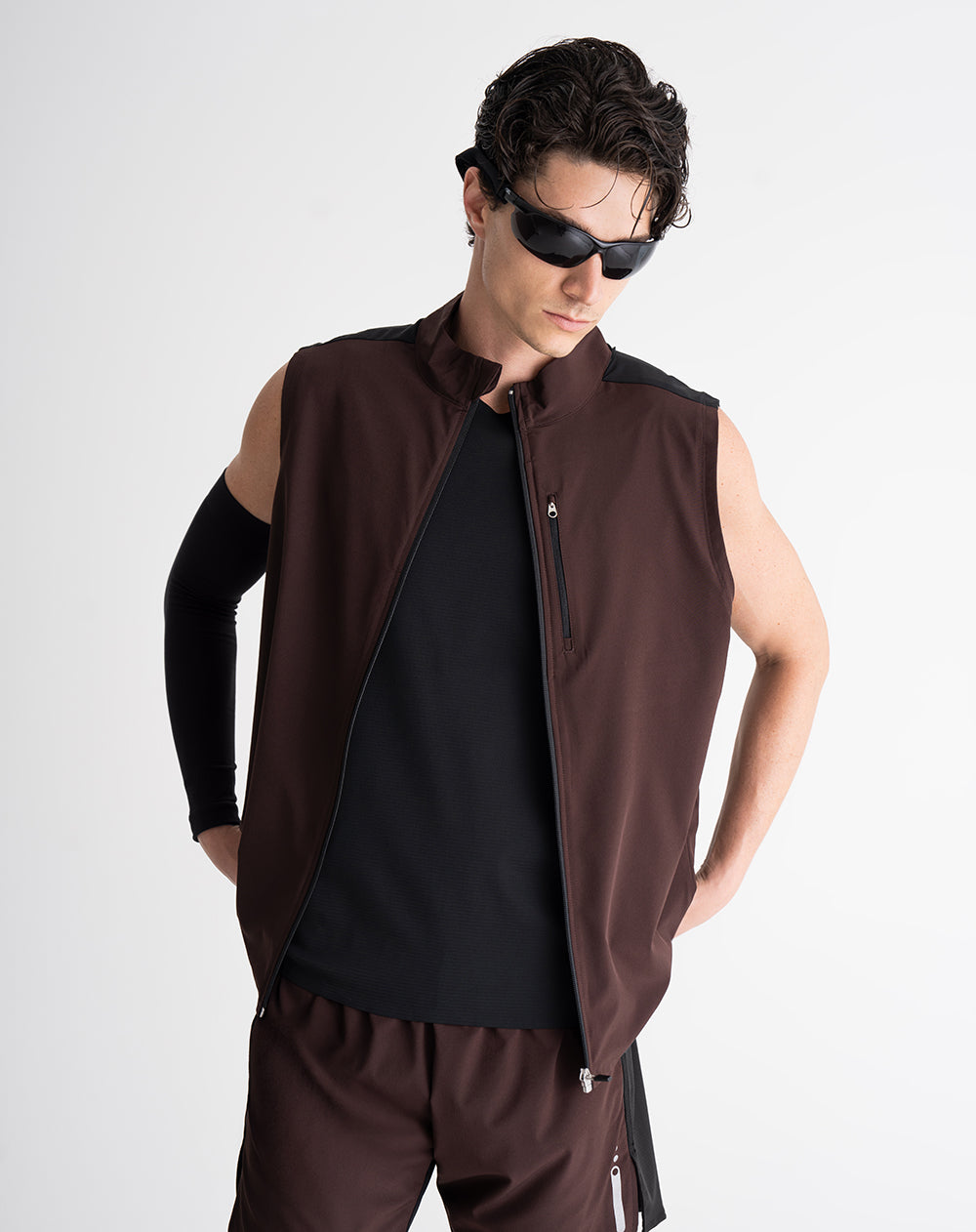 Chaleco regular fit sin capucha negro bloques