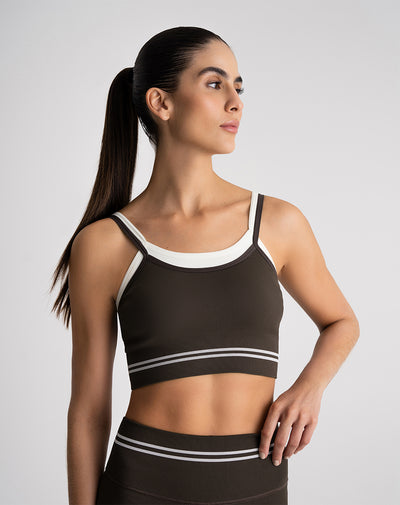 Top deportivo soporte medio doble seamless café