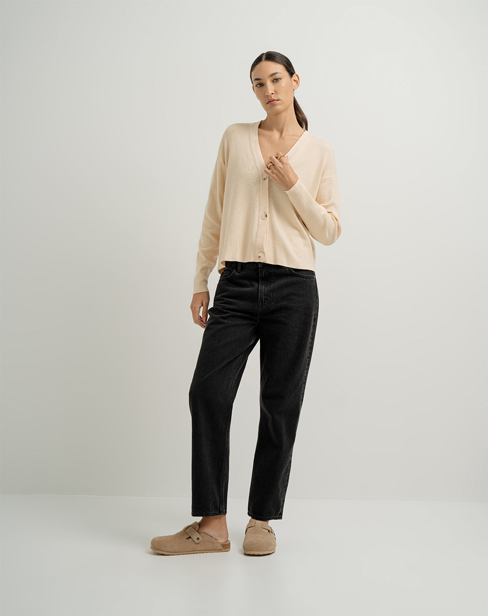 Buzo oversized fit crema