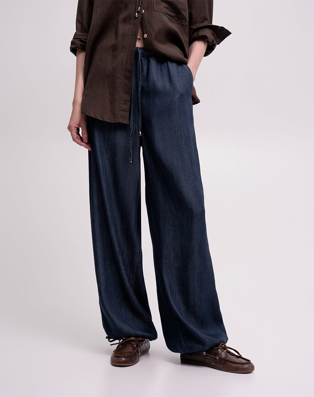 Pantalón oversized fit tiro medio azul indigo