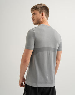 Camiseta deportiva antibacterial gris hombre