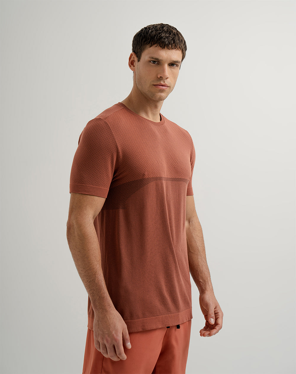 Camiseta deportiva  hombre antibacterial terracota