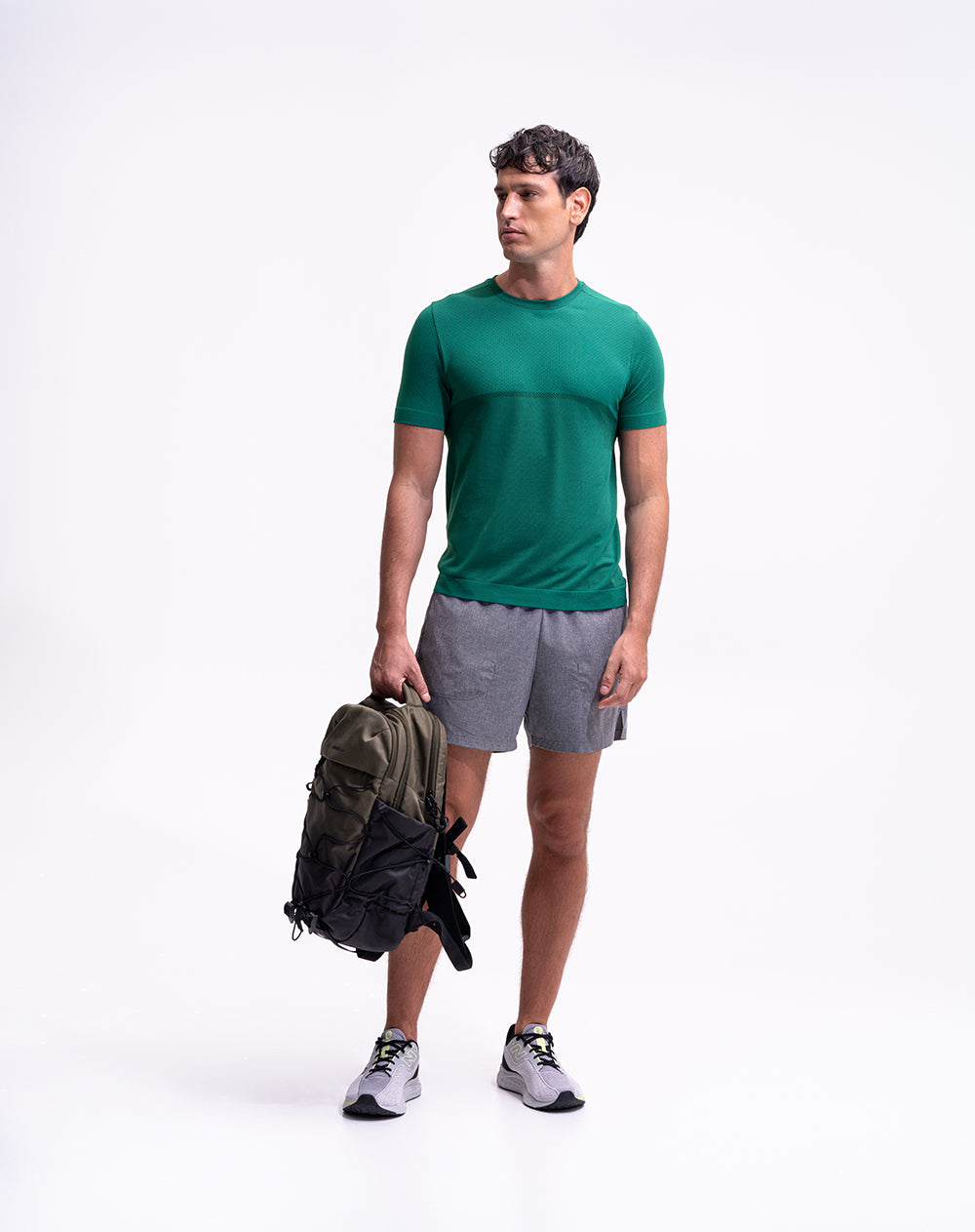 Camiseta deportiva antibacterial verde hombre