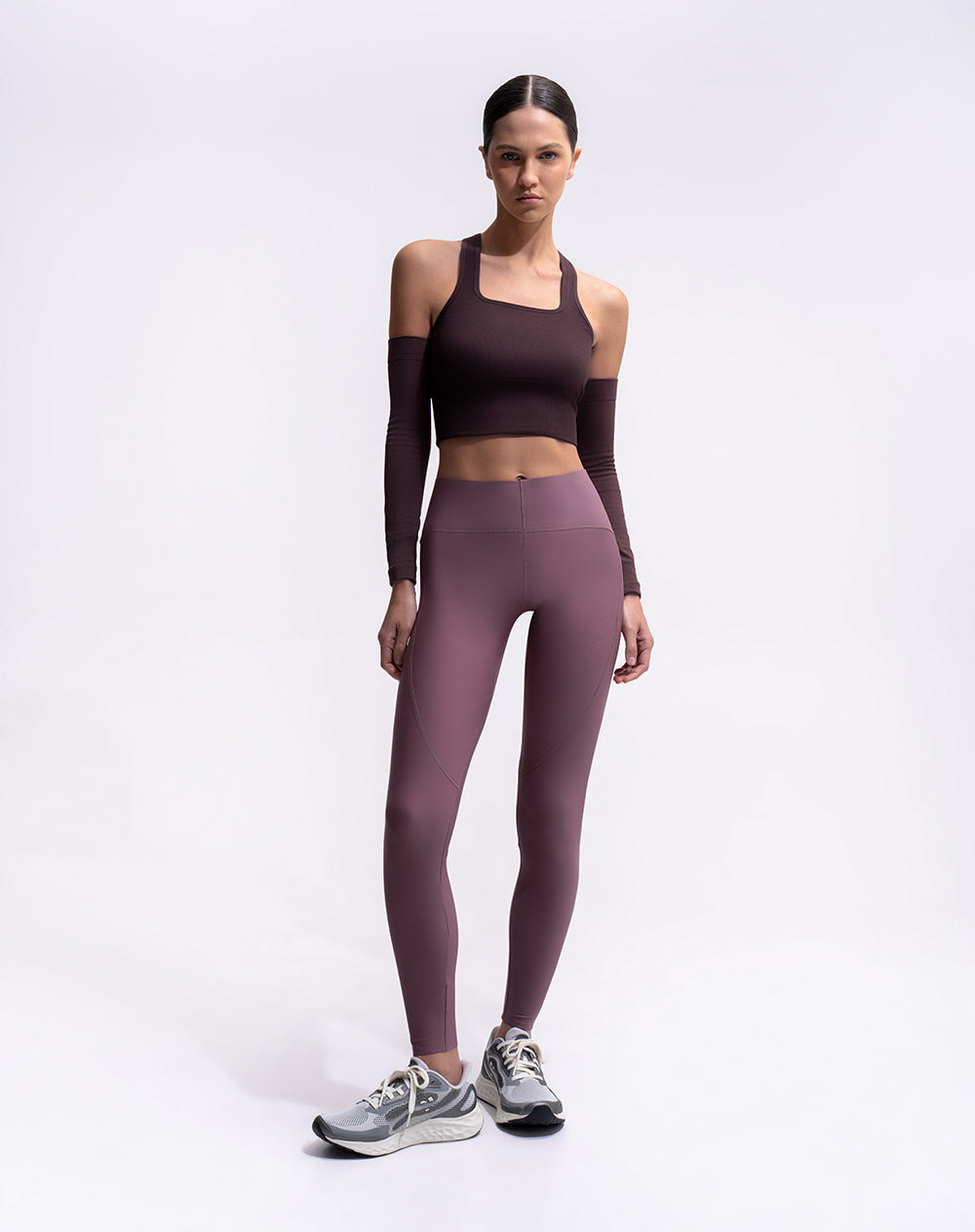Crop top deportivo soporte alto seamless vino tinto
