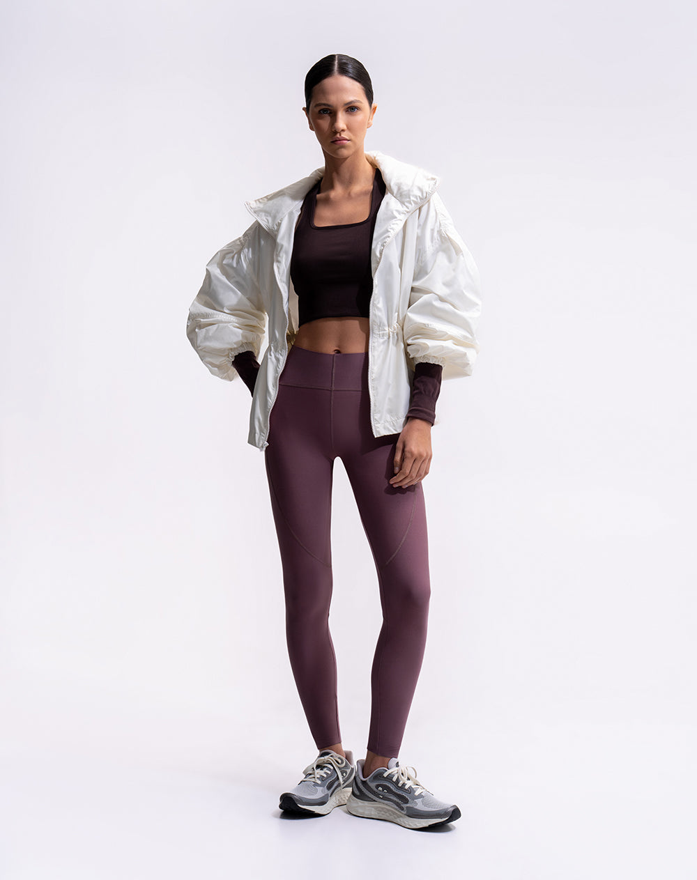 Crop top deportivo soporte alto seamless vino tinto