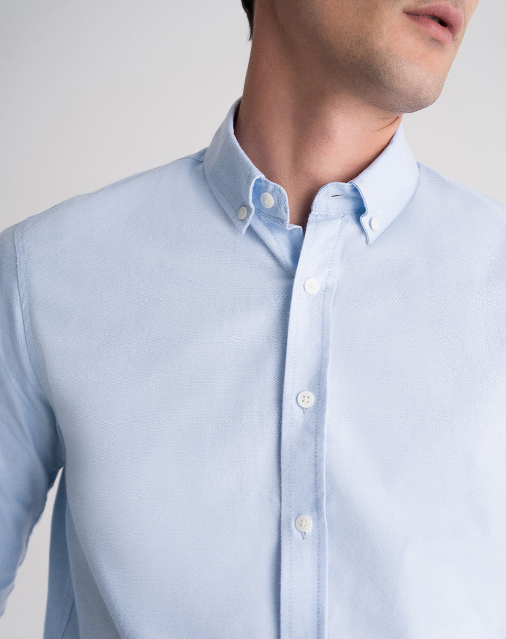 Camisa regular fit manga larga azul clara