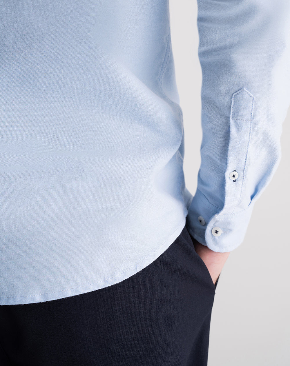 Camisa regular fit manga larga azul clara