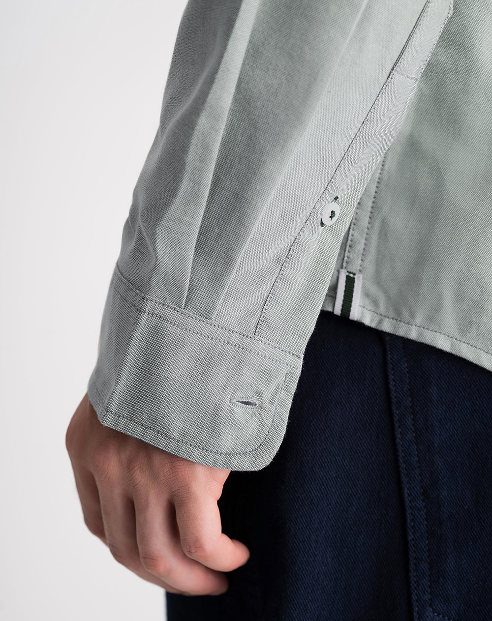 Camisa regular fit manga larga verde
