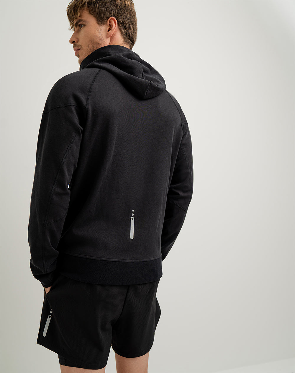 Buzo algodón sostenible con capucha negro para hombre