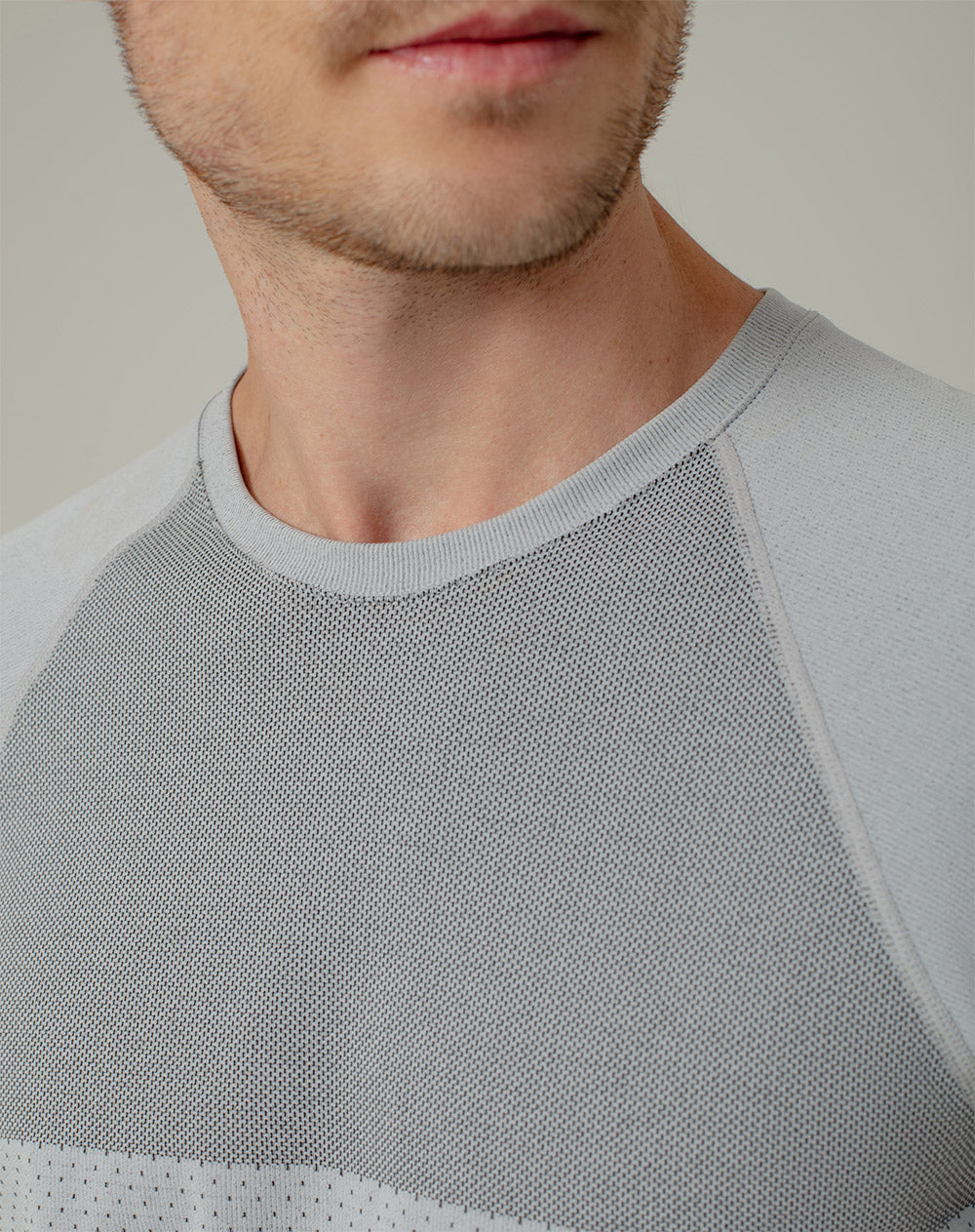 Camiseta deportiva  hombre control humedad gris