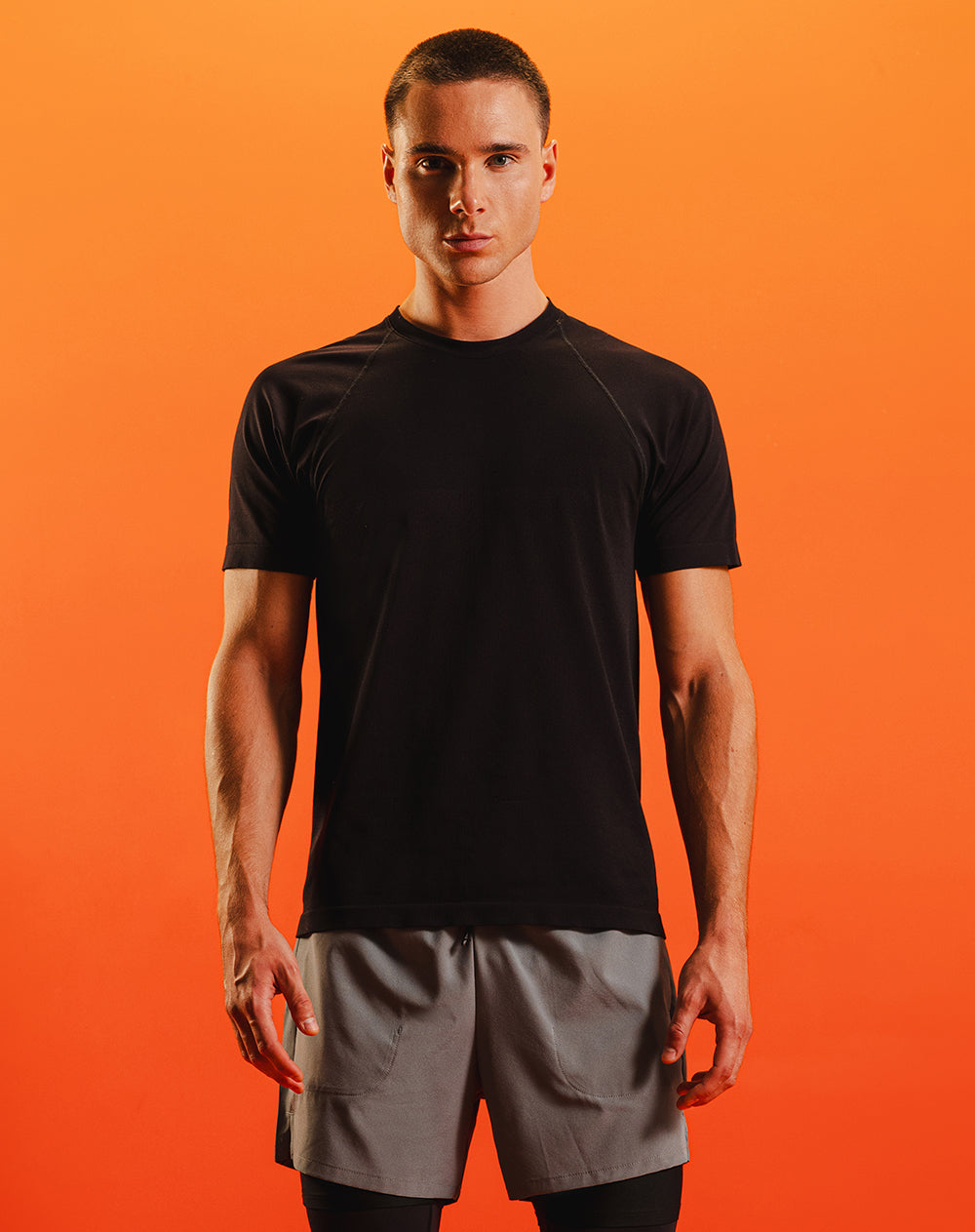 Camiseta deportiva control humedad negra hombre