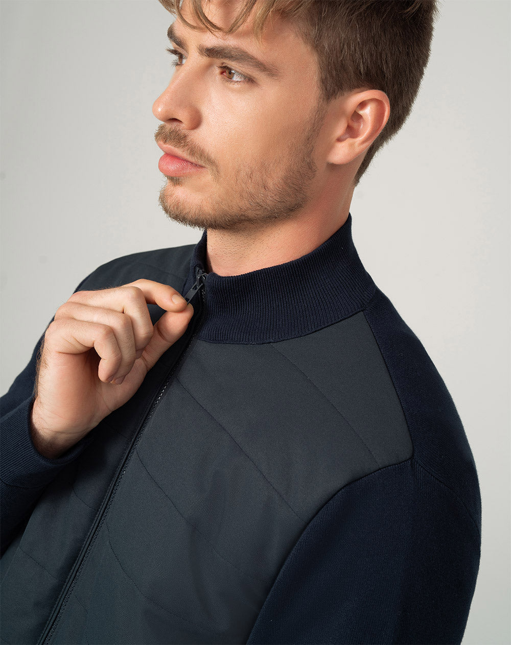 Chaqueta regular fit sin capucha azul