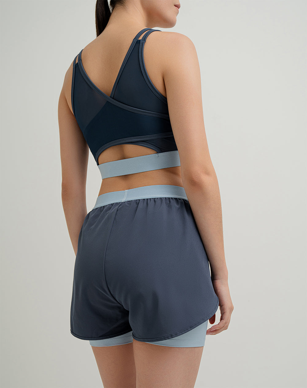 Short azul bicolor