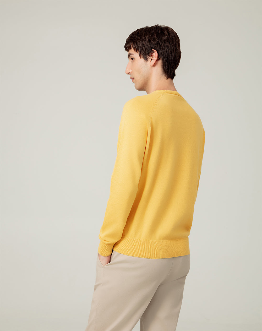 Buzo regular fit amarillo
