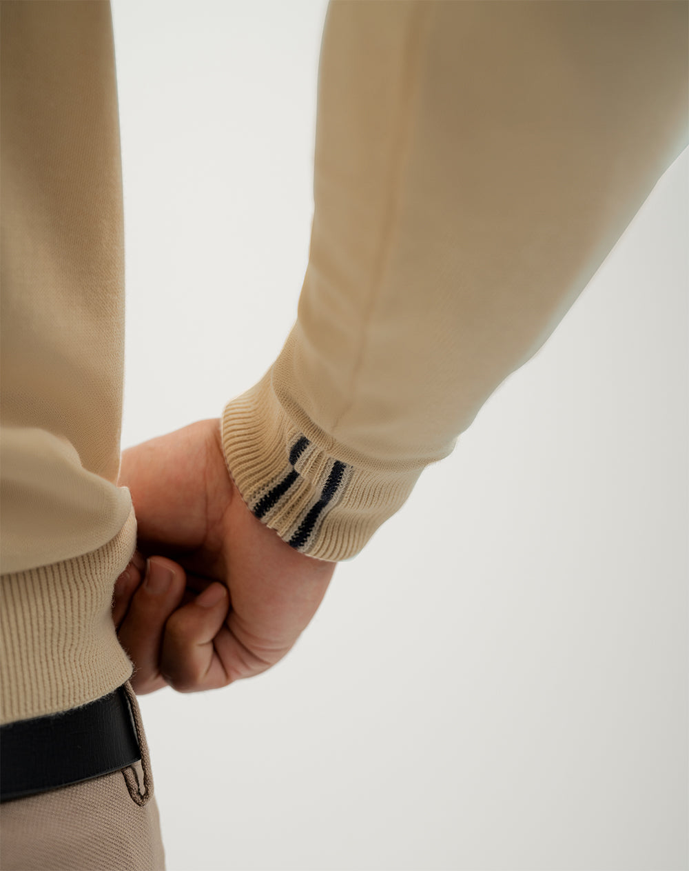 Buzo regular fit amarillo