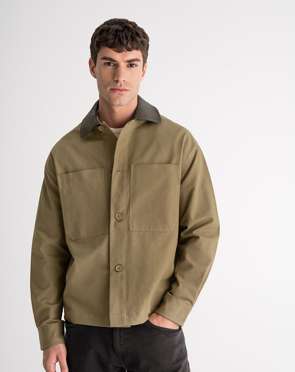 Chaqueta regular fit sin capucha en drill café