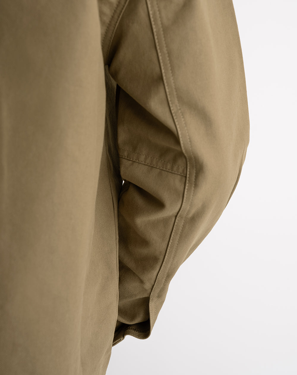 Chaqueta regular fit sin capucha en drill café