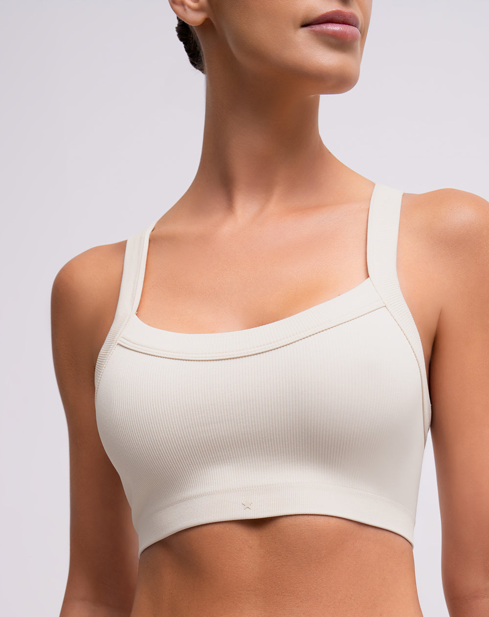 Top tiras anchas soporte alto vainilla