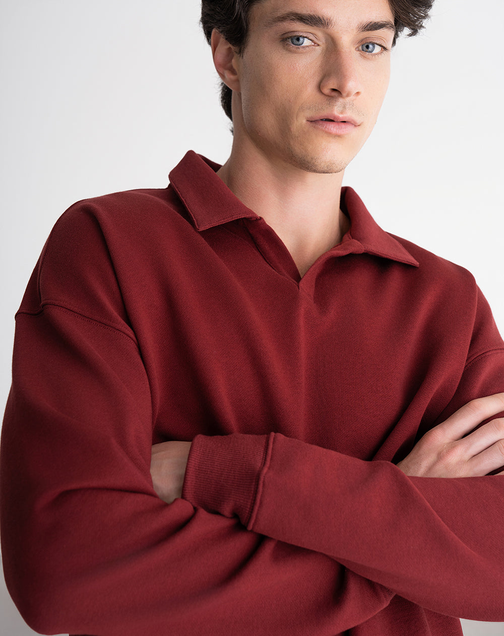 Camiseta regular fit manga larga vinotinto