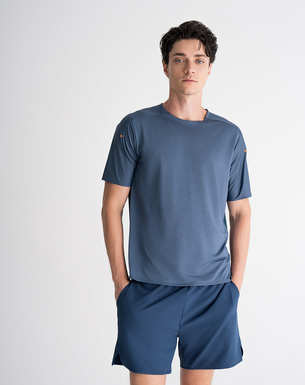 Camiseta deportiva hombre control humedad azul