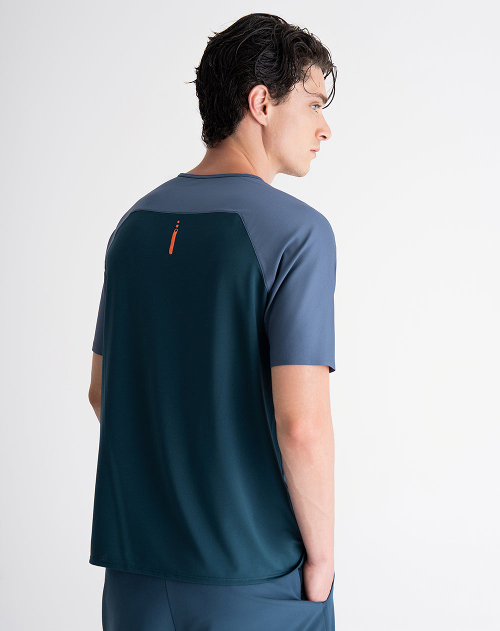 Camiseta deportiva hombre control humedad azul