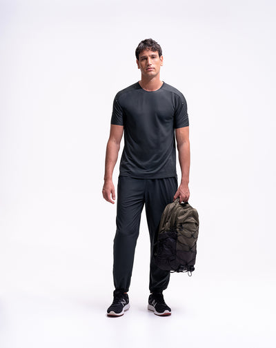 Camiseta deportiva control humedad negra hombre